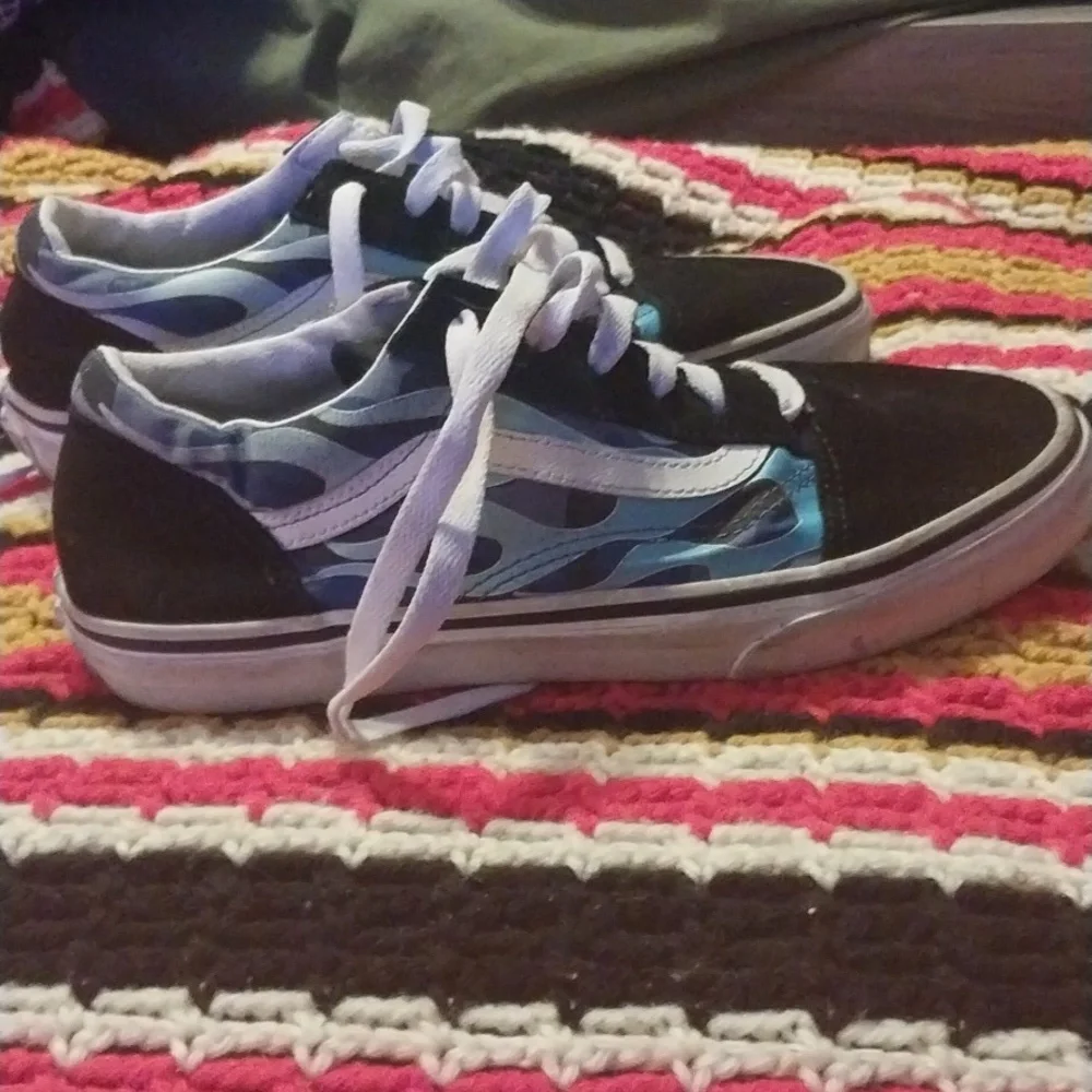 Vans - Picture 4 of 4